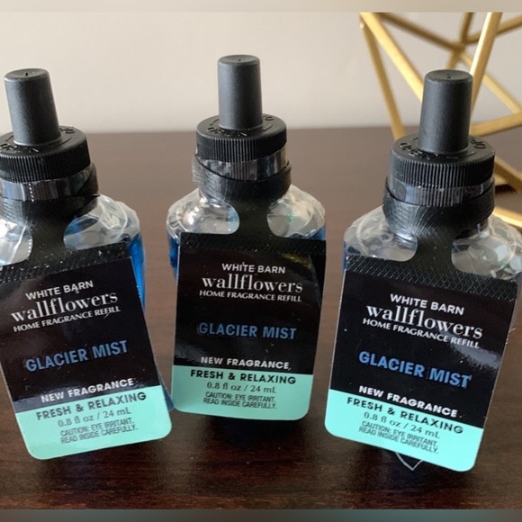 3 x Glacier Mist Wallflower Refills. NWT - Picture 1 of 2